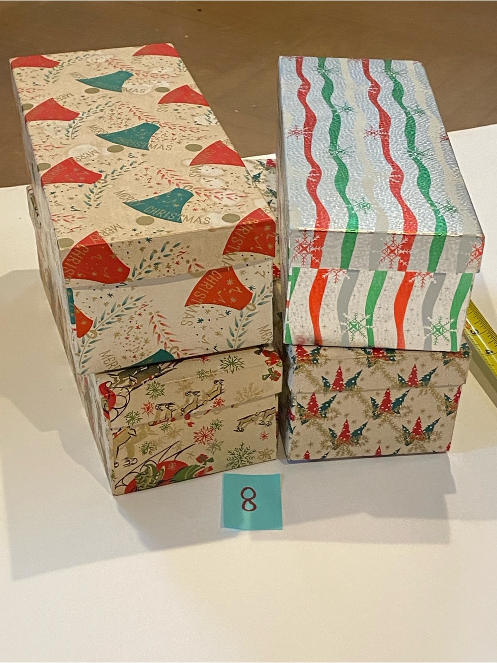 57 vintage 1960s Christmas boxes. - Picture 3 of 16
